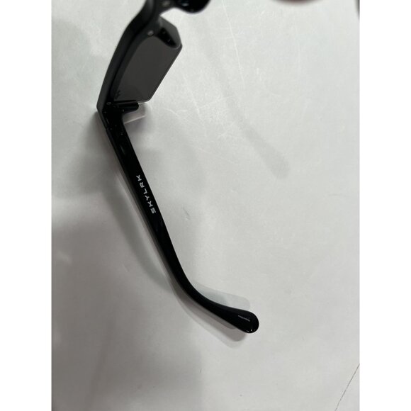 SKYLRK Slim Gloss SLE002-1004 Sunglasses in Black main image 8
